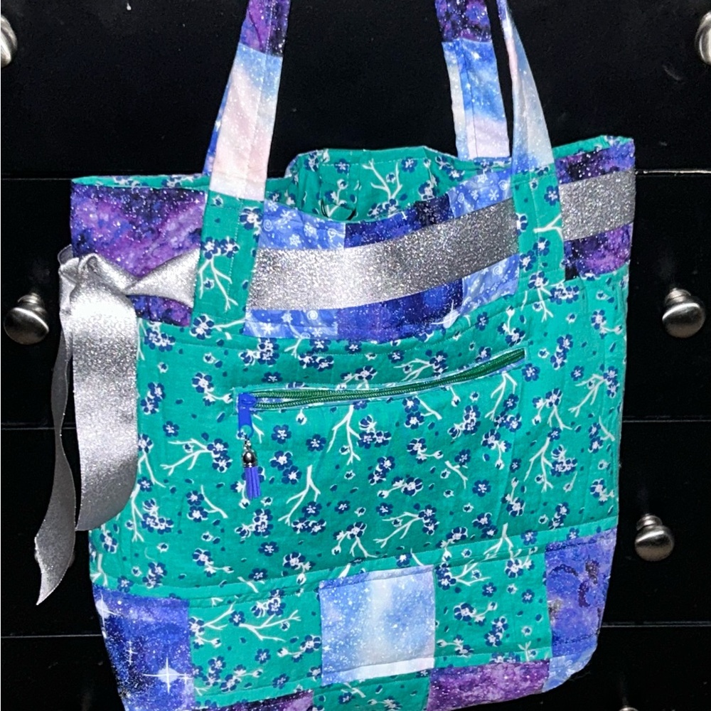 Floral Patchwork Tote Bag with Denim Accents - Picture 3 of 5